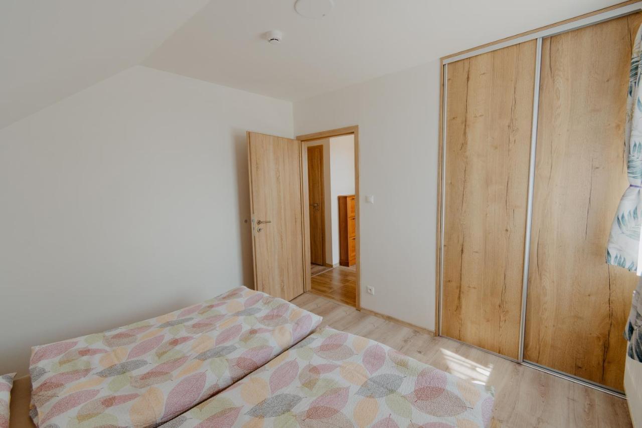Apartmany Zara Нова Лесна Екстер'єр фото