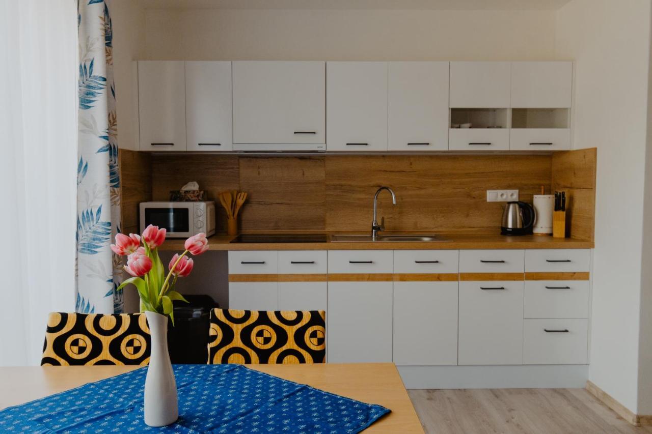 Apartmany Zara Нова Лесна Екстер'єр фото