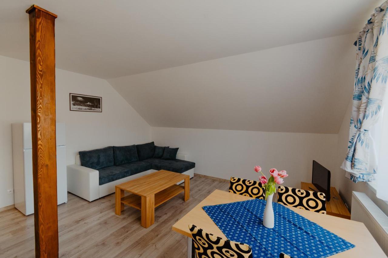 Apartmany Zara Нова Лесна Екстер'єр фото