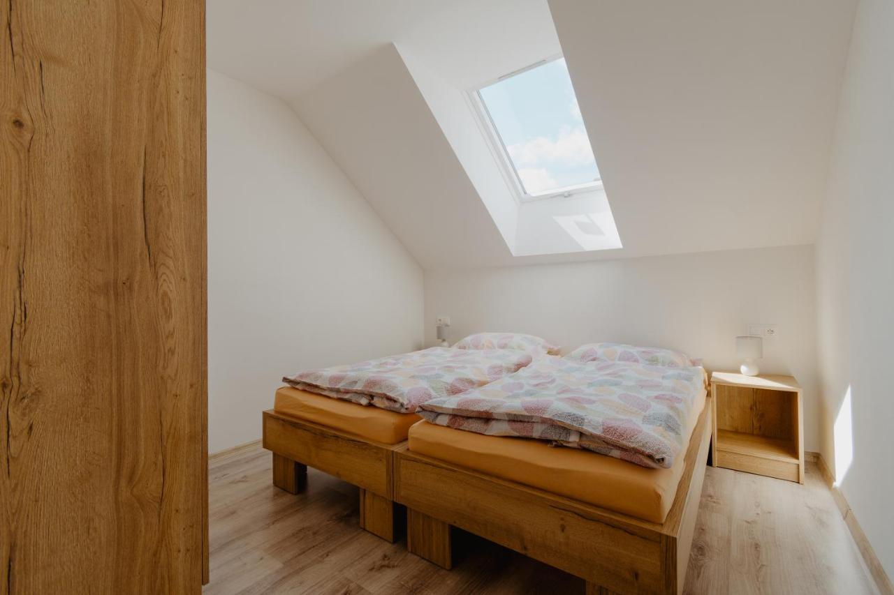 Apartmany Zara Нова Лесна Екстер'єр фото