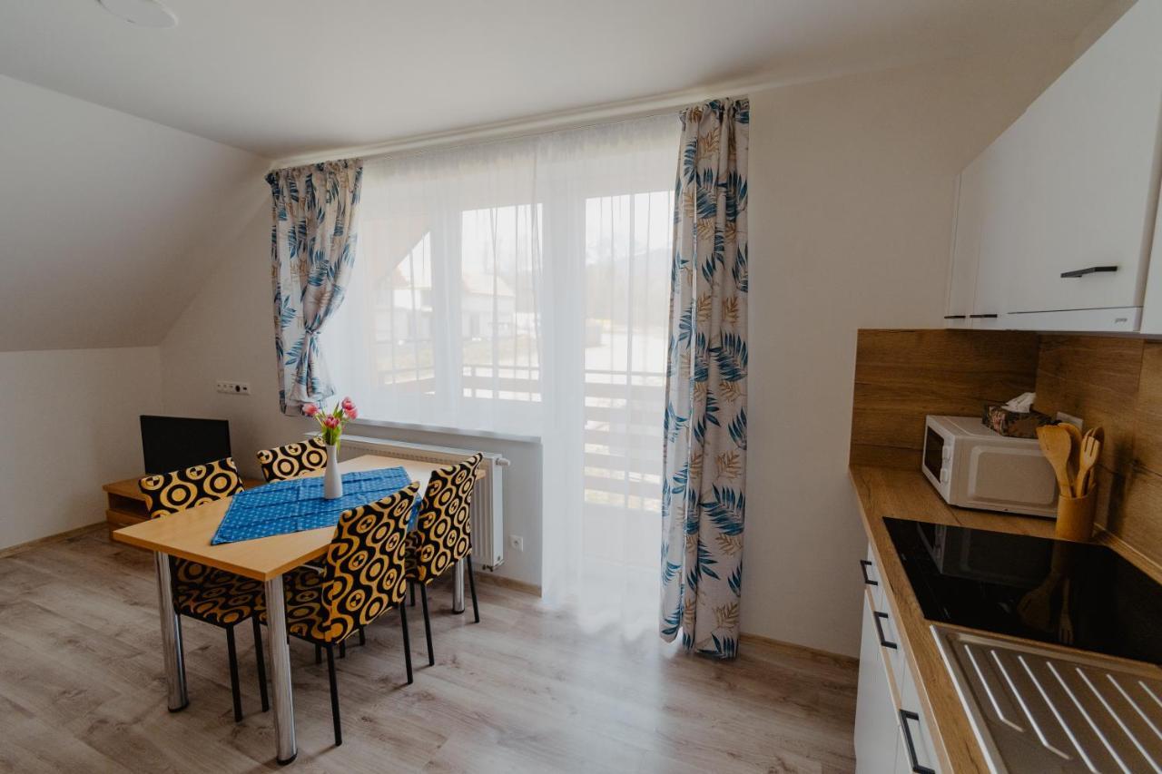 Apartmany Zara Нова Лесна Екстер'єр фото