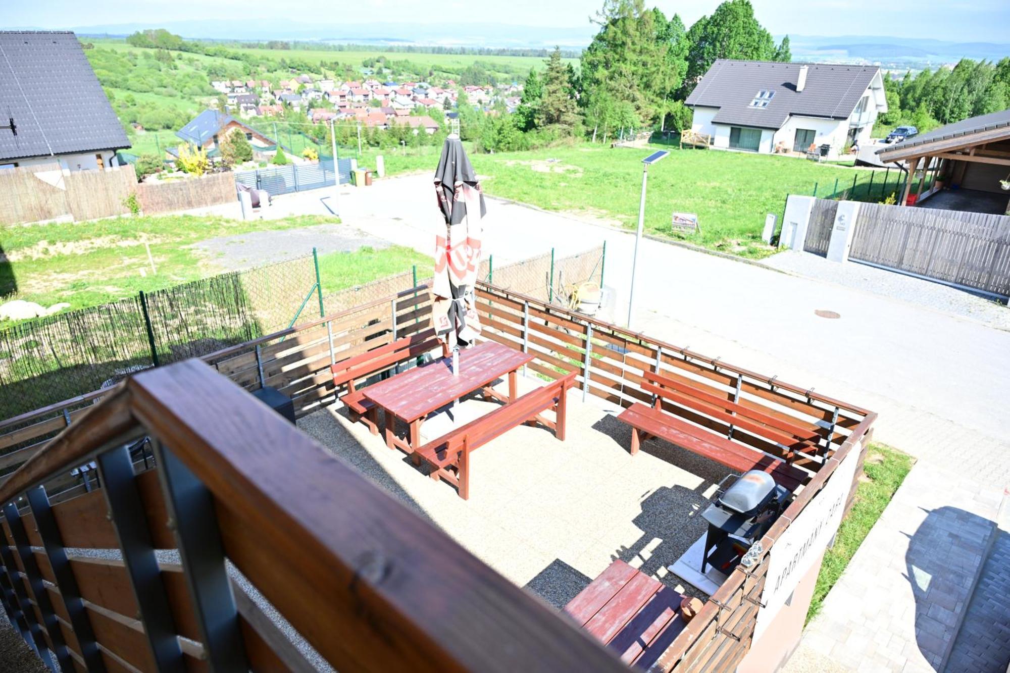 Apartmany Zara Нова Лесна Екстер'єр фото